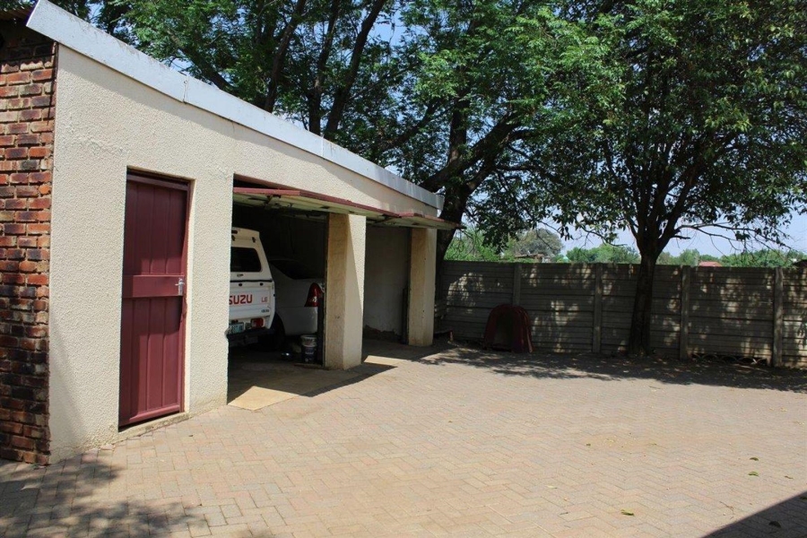 4 Bedroom Property for Sale in Potchefstroom Rural North West